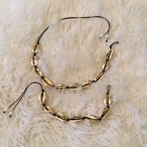 Shell necklace and bracelet